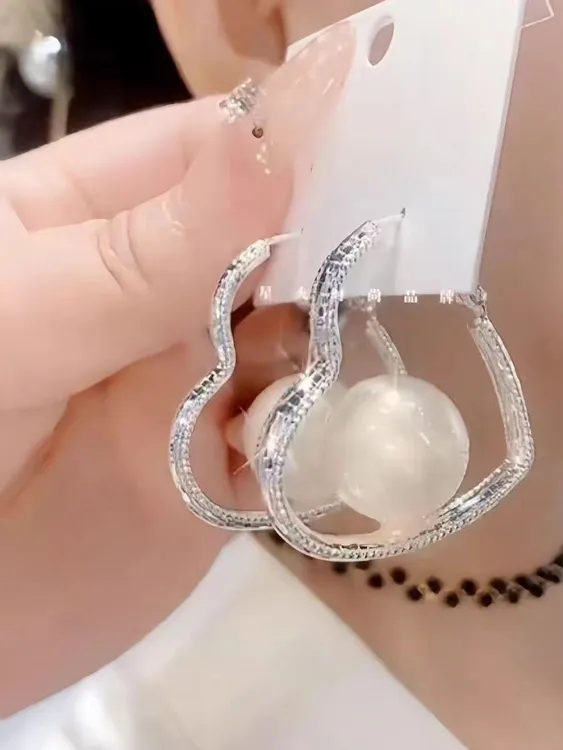 简约时尚珠珠爱心夸张耳环2025新款爆款耳扣925银针个性百搭耳圈