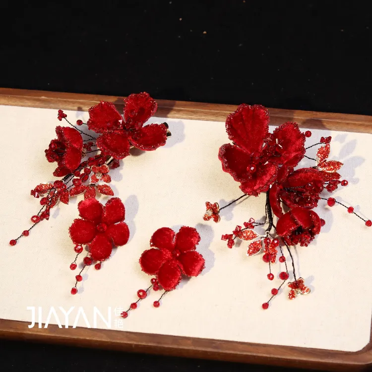 3206新款重工红色丝绒梅花大气明艳发夹秀禾晚礼服新娘头饰