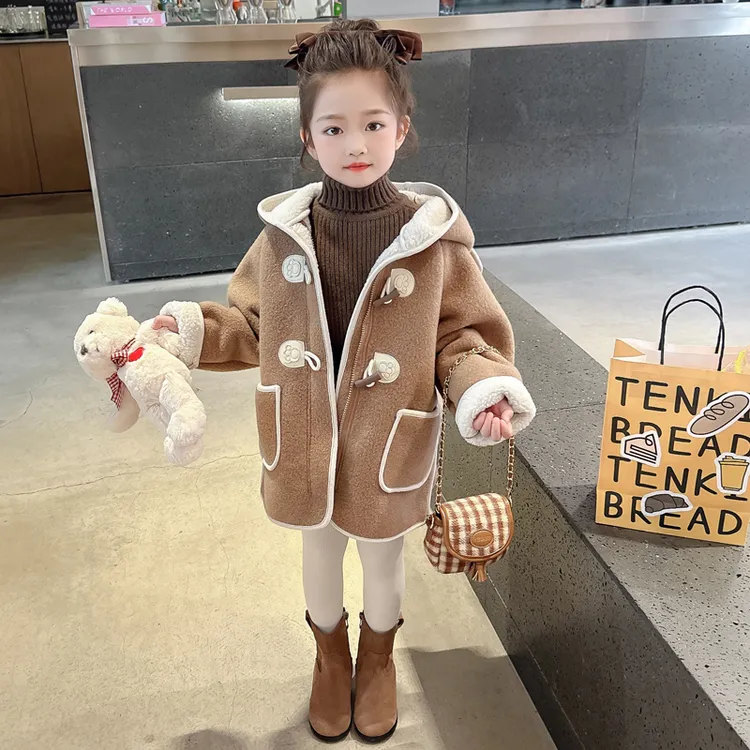 女童加绒外套秋冬季2025新款洋气儿童皮毛一体女宝宝加厚毛毛衣潮