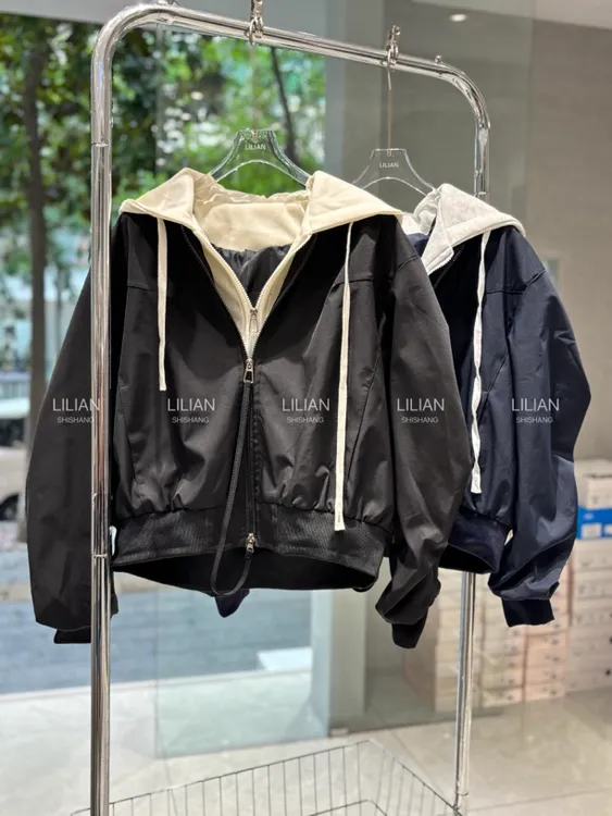 常规女休闲风连帽INS风短外套拼接休闲百搭短款上衣