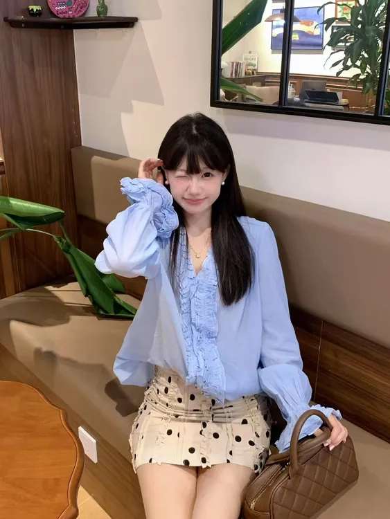 2025秋季新款韩系复古v领花边长袖防晒衬衫百搭波点半身裙两件套