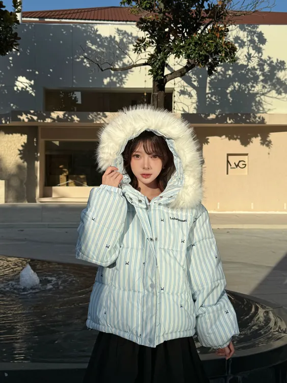 【恋雪物语】毛茸茸蝴蝶结连帽棉服女冬季新款学院风显瘦短款棉衣
