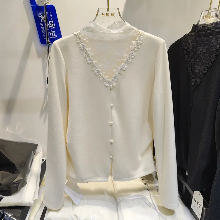 气质蕾丝拼接半高领长袖T恤女设计感纯色百搭打底衫2025冬季新款