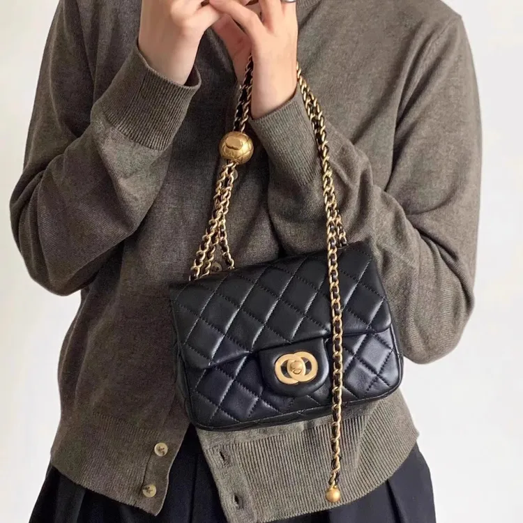 香港小香风菱格链条包包2025新款秋季真皮女包小金球方胖子斜挎包
