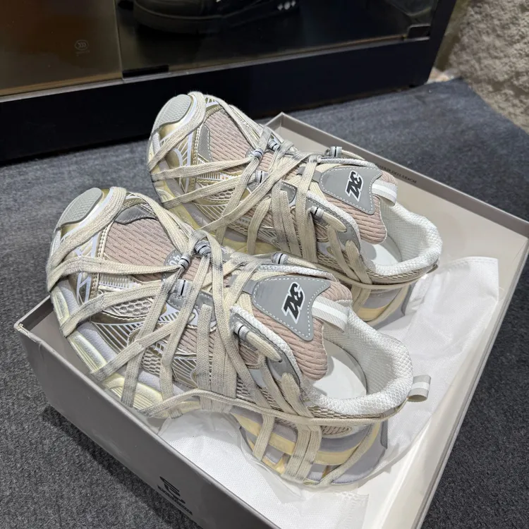 JINSHANG 25春季 新款 3XL老爹鞋潮流时尚洋气百搭增高鞋子 6822