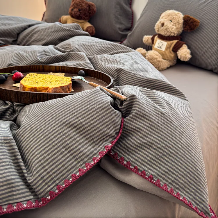 【朵罗塔】条纹格贝壳边床上四件套纯棉100%全棉2025被套床单床笠款