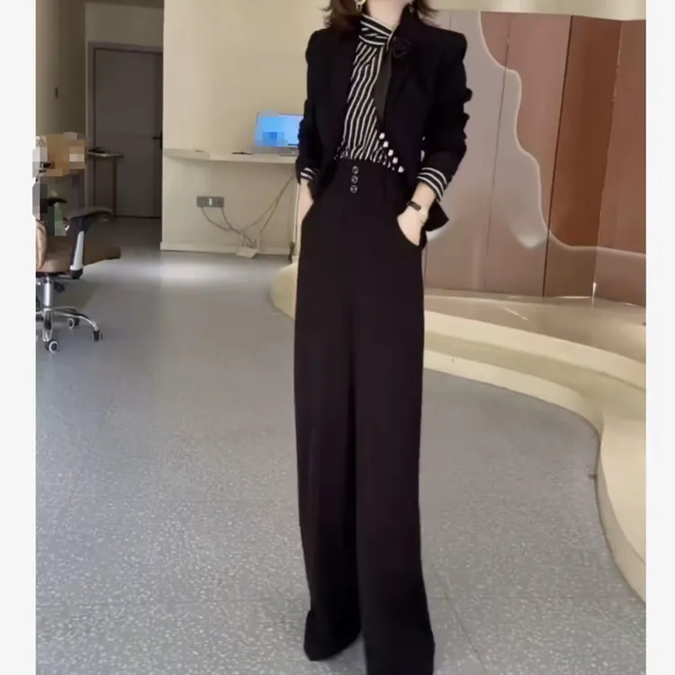 时尚潮流百搭精品减龄气质大码女装时髦