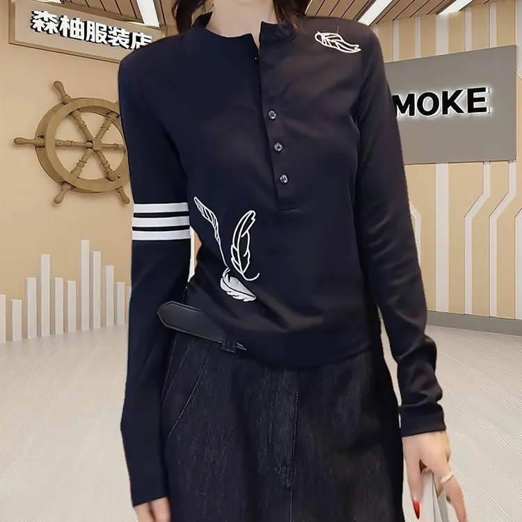 2025春秋季女刺绣高级感上衣气质打底衫长袖纽扣极简风ins圆领T恤