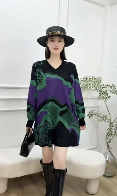 542秋冬长袖中长裙中长款民族风中老年女装休闲风常规圆领时尚风