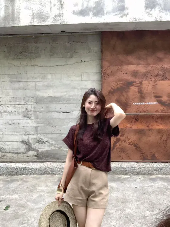 美式复古圆领短袖t恤女2025夏季新款卡其色高腰阔腿短裤两件套