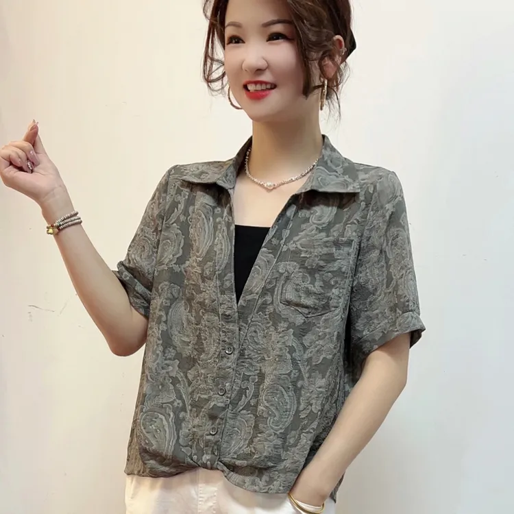 夏季新款时髦洋气假两件拼接小衫时尚休闲风百搭翻领短袖衬衫女