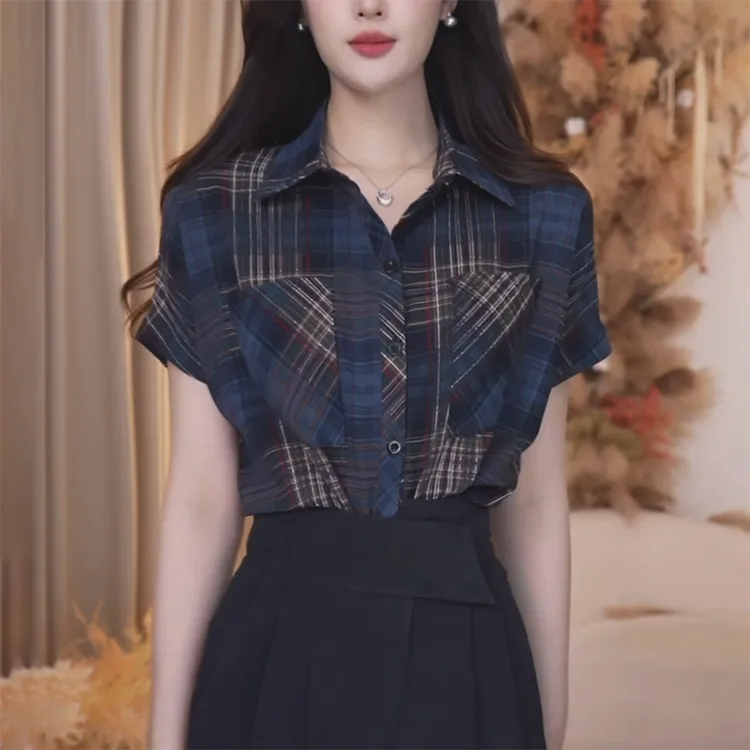 2025夏季新款女士复古短袖格子衬衫宽松显瘦时尚洋气减龄休闲上衣