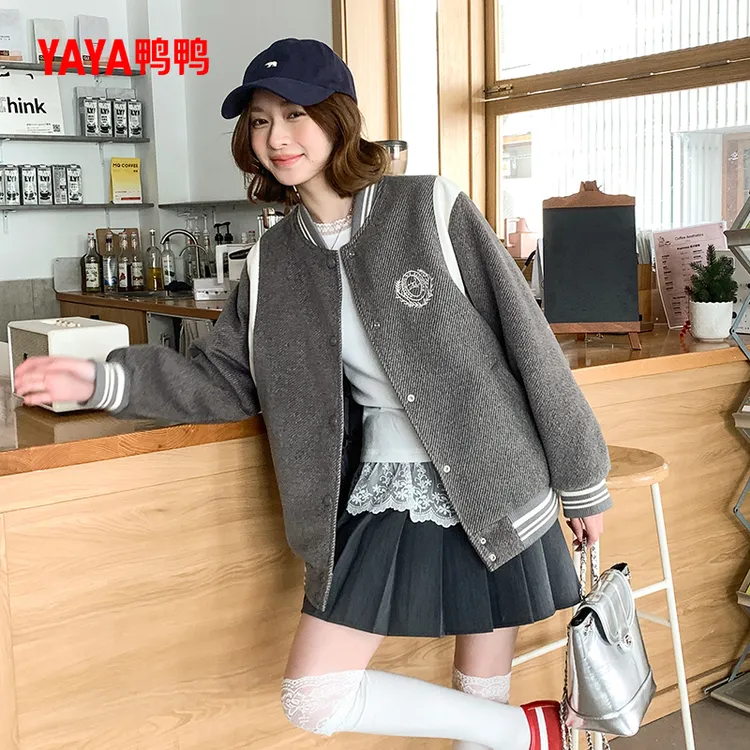 YAYA/鸭鸭羽绒服女短款秋冬季宽松棒球服百搭宽松外套YE4B612009M