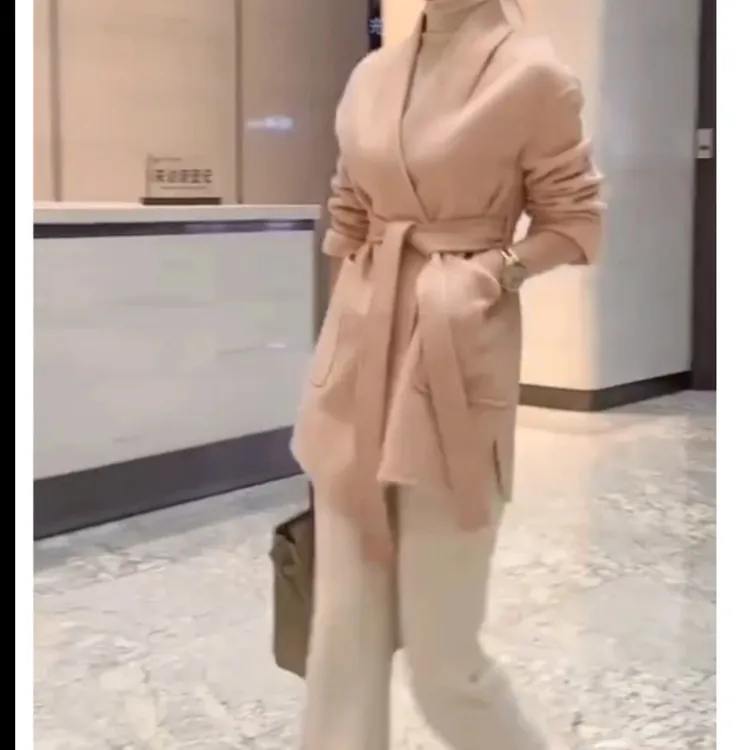 冬季新款时尚女装潮流气质中长款外套裤子