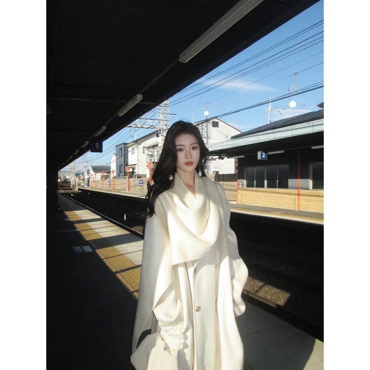 ICELOLLY深冬独特超好看羊毛毛呢外套女冬长款双面呢呢子围巾大衣