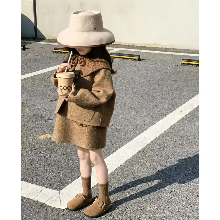 现货）壹妈品质童装韩系棕色套装2026新款冬季高级感羊毛外套短裙