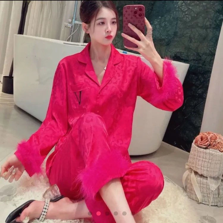 豹纹轻奢羽毛款冰雪丝优雅女士睡衣家居服