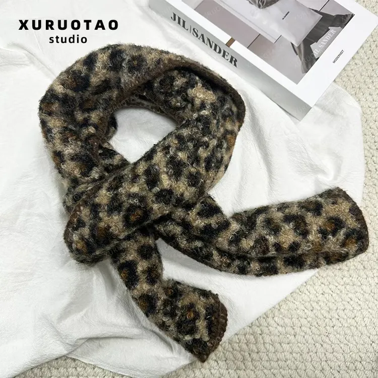XURUOTAO【暖豹纹】羊毛冬日氛围感保暖防风豹纹围巾 T5778