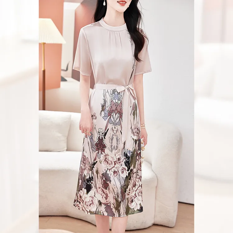 碎花中袖日系印花桑蚕丝连衣裙气质圆领夏季轻熟裙子显瘦时尚百搭