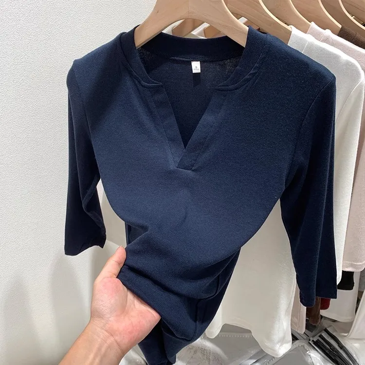 小众复古藏青色v领修身短款短袖T恤女2025纯色薄款轻奢高级感上衣