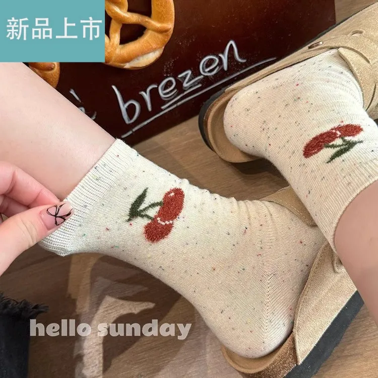 可爱袜子女中筒袜点子纱春秋冬季休闲百搭网红ins潮流小熊卡通袜