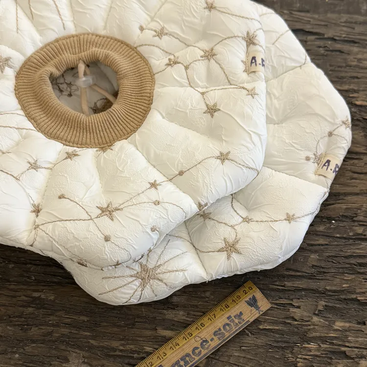 AR2026限定白金刺绣星星大饼伊丽莎白圈