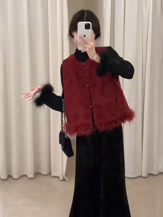 2026秋冬新款复古中式三件套女装轻奢高级感套装红色马甲小衫裙子