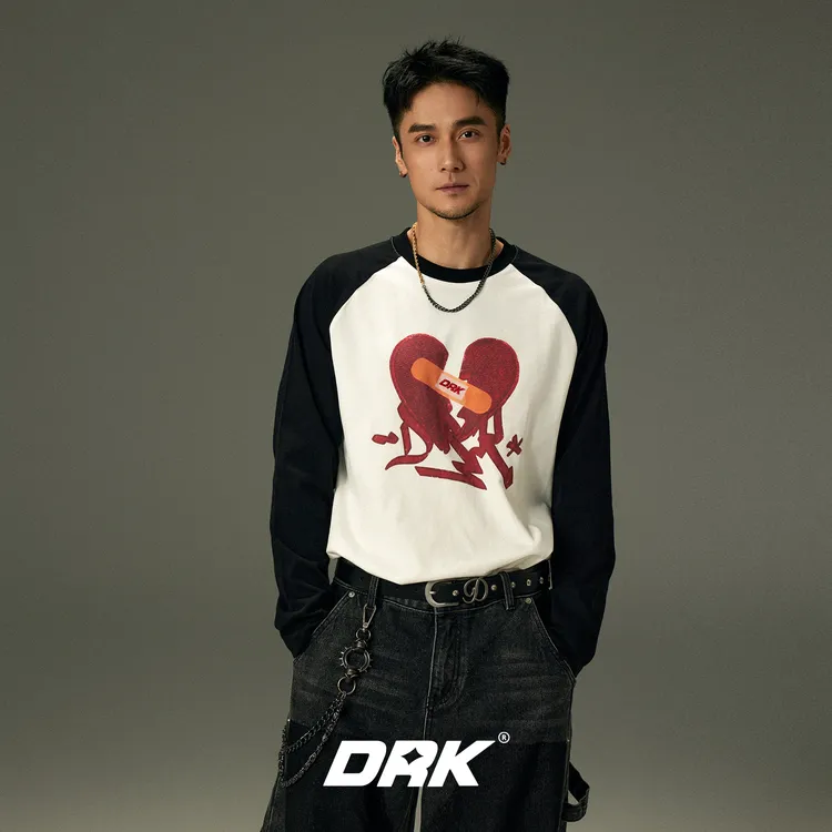 DRK【回溯】心碎创可贴图案插肩长袖撞色印花刺绣通用秋季圆领长袖