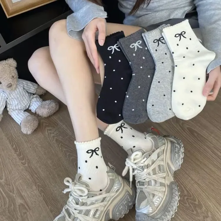 波点蝴蝶结袜子秋冬新款堆堆ins长筒袜日系网红中筒女袜花边