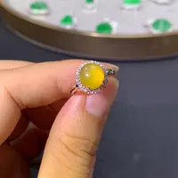 翡翠戒指18K金镶嵌翡翠