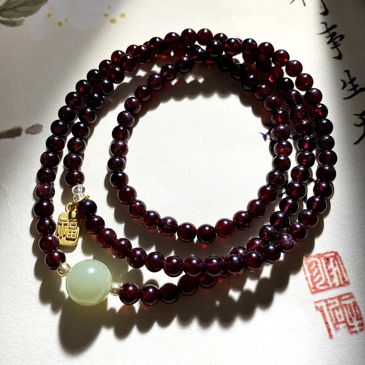 天然石榴石手串三圈多层搭和田玉手链多样性发一WL747