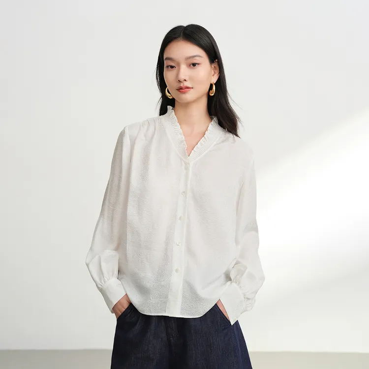 EP雅莹2025早秋新款女装 桑蚕丝温柔法式木耳领白色衬衫上衣2211A