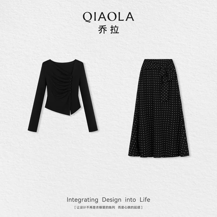 QIAOLA/乔拉【维港恋曲】秋季不对称V领褶皱上衣雪纺印花半裙预售