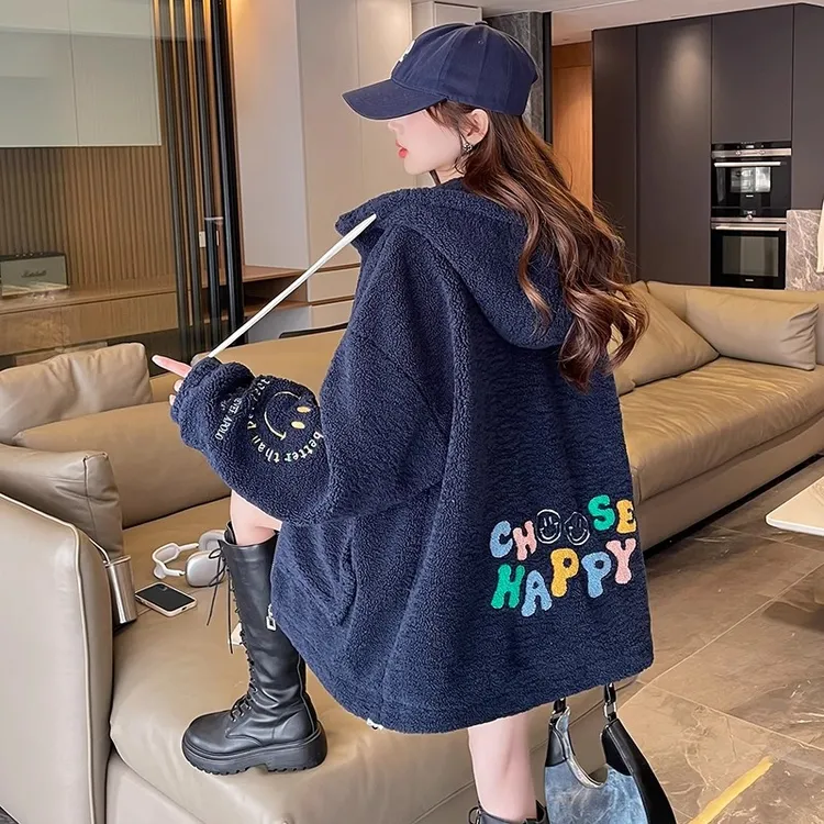 少女羊羔毛外套女新款秋冬装学生设计感宽松洋气加厚女孩连帽棉服