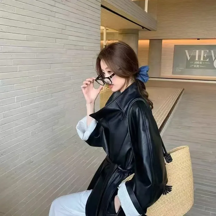 韩版长袖时尚2025秋季西装领口袋常规翻领系带皮衣