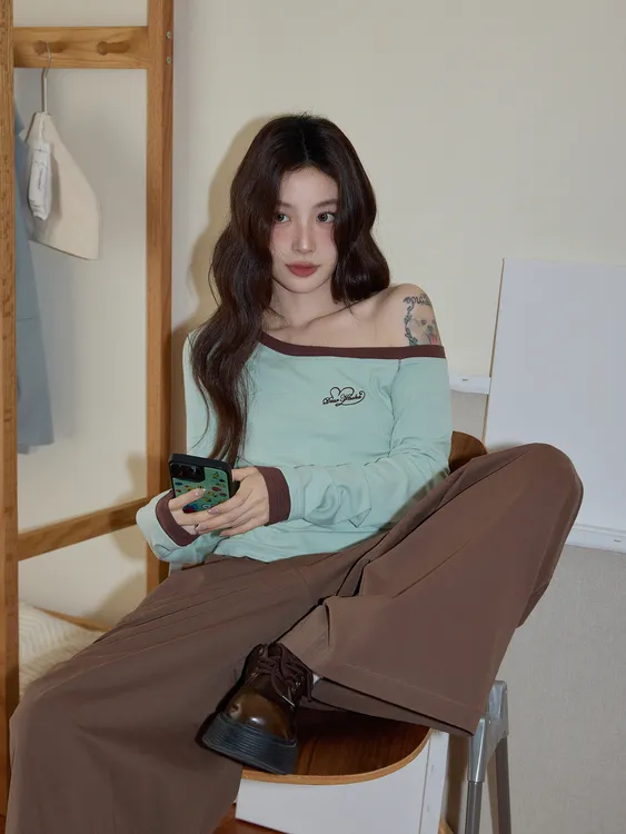 韩系一字肩斜肩长袖t恤女早秋内搭辣妹风绝美巨好看露肩打底上衣