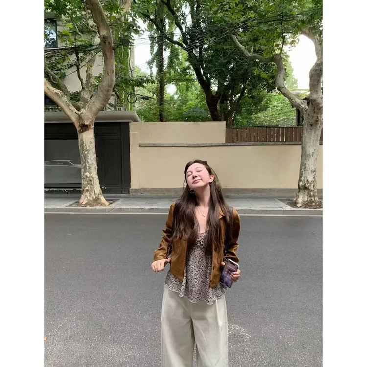 时尚套装气质翻领外套长袖夹克女秋季复古豹纹吊带两件套Q  9417#