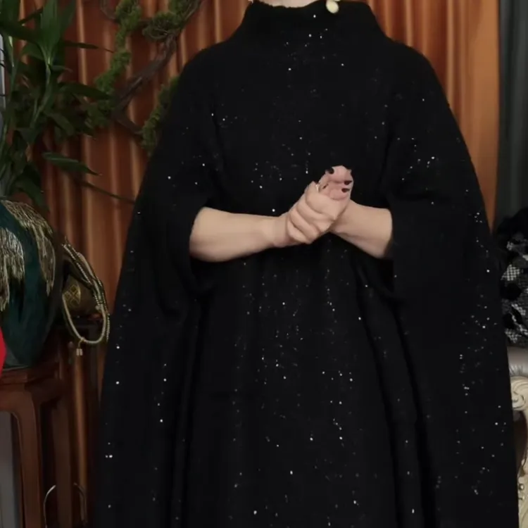 黑色亮片个性斗篷