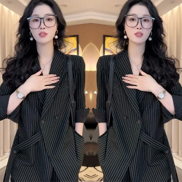 条纹高端洋气名媛风宽松早秋网红爆款显气质瘦女两件套外套+裤子