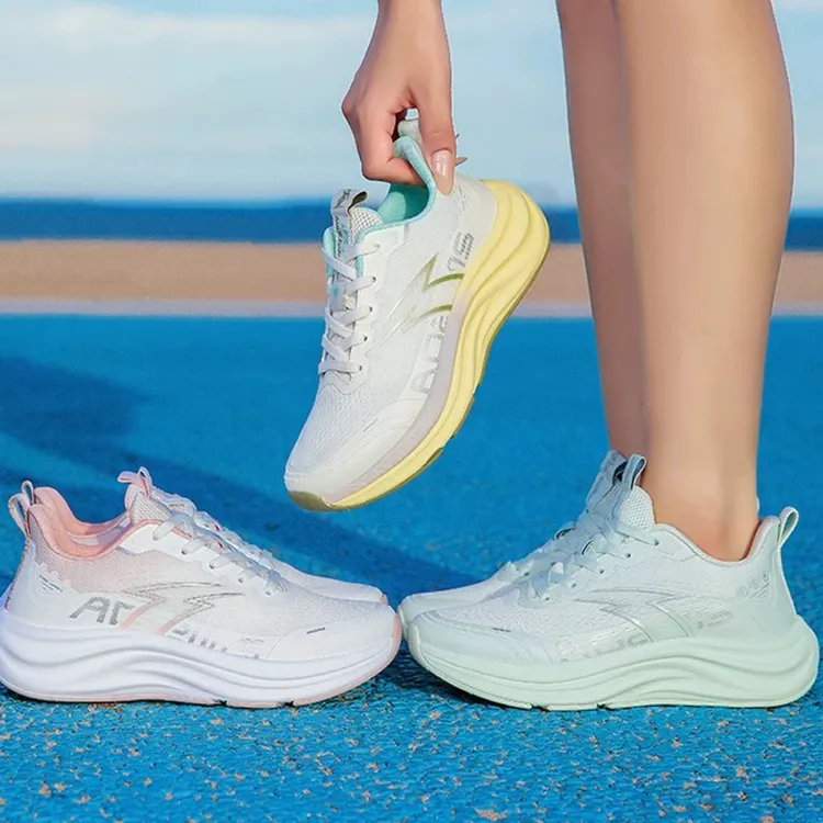 2025秋季新款缓震跑步轻便运动透气双网面减震软底运动鞋学生跑鞋