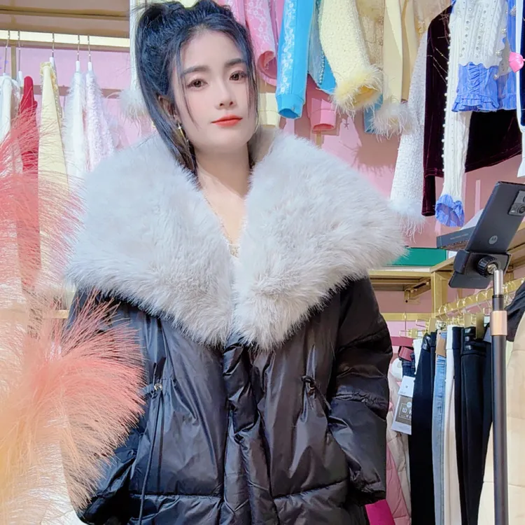 冬季中长款收腰显瘦大毛领羽绒服