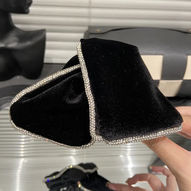 E5038 黑色丝绒水钻13cm抓夹包边三角贝壳女气质后脑勺盘发鲨鱼夹