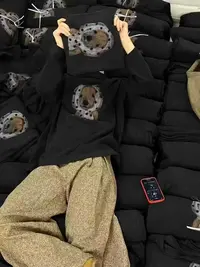 木子静-「围巾狗狗」韩系时尚印花宽松遮肉加厚暖绒长袖T恤-9239