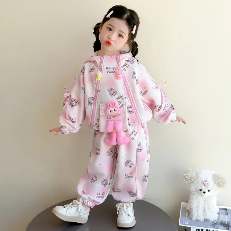 女童卡通连帽套装洋气儿童外套春秋新款女宝宝休闲两件套小女孩潮