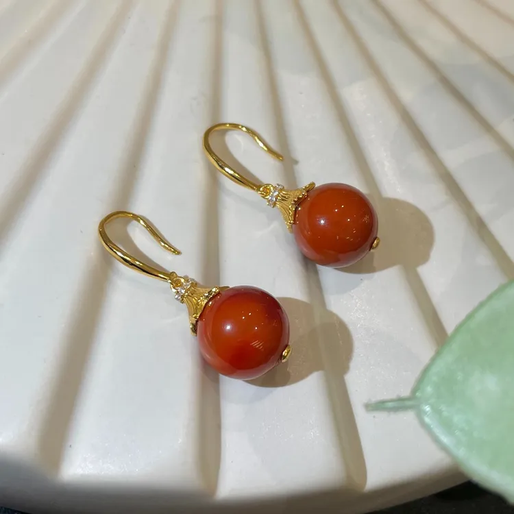 【凰一品】 最 好看的南红耳钩s925
