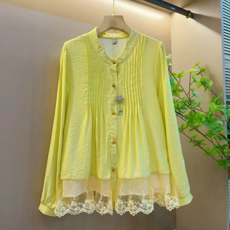 春季新款时尚拼接蕾丝花边洋气减龄显瘦上衣（长66左右）