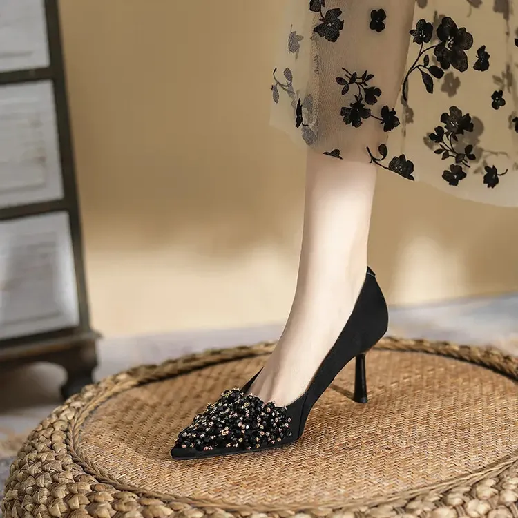 读美7厘米手工款水钻高跟鞋女气质尖头百搭小众浅口黑色细跟单鞋