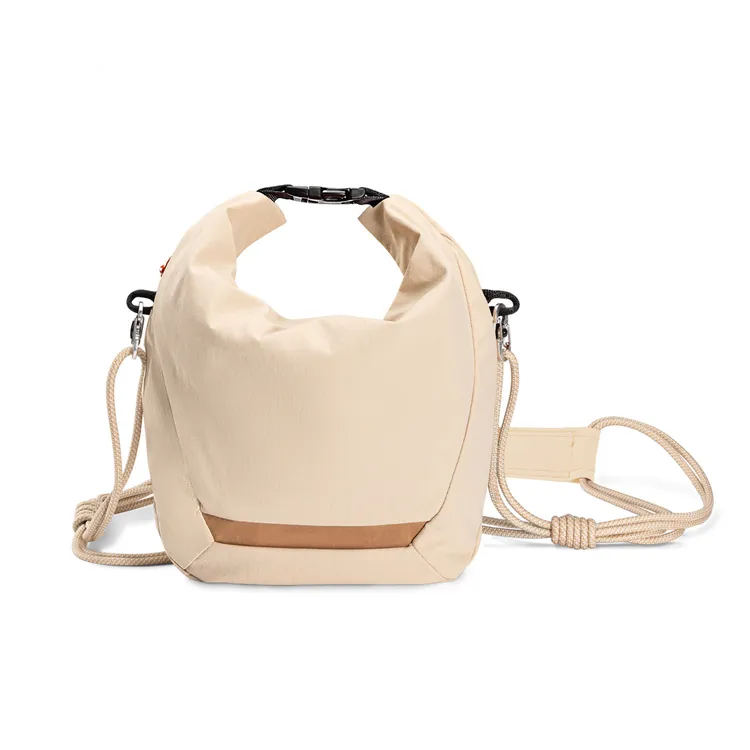 25新款云卷相机单肩胸包摄影包斜跨旅行收纳配件托特包女款时尚