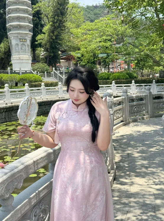 码加加51282大码旗袍假两件粉色显白新中式旗袍连衣裙清新雅致