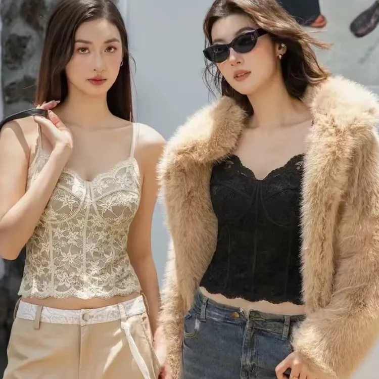 性感纯欲风蕾丝吊带内搭内衣保暖带胸垫一体背心女款秋冬新款打底